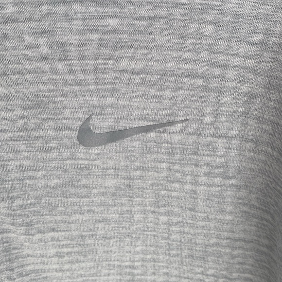 Nike Womans Quarter Zip Running Shirt - Picture 2 of 5